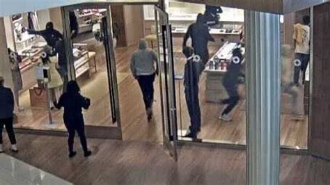 louis vuitton kenwood|louis vuitton robbery today.